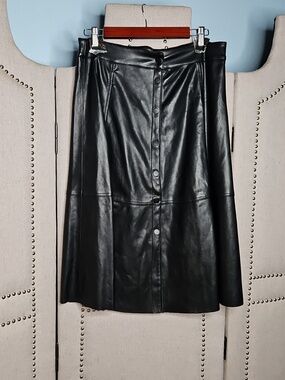 Single Thread  Black Faux Leather Snap Front Skirt